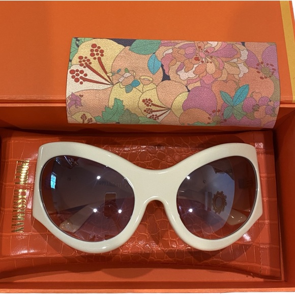 poppy lissiman cherloi banana sunglasses - Picture 3 of 3